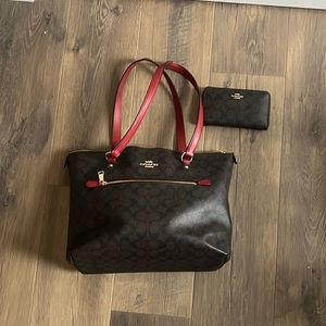 Coach purse and wallet